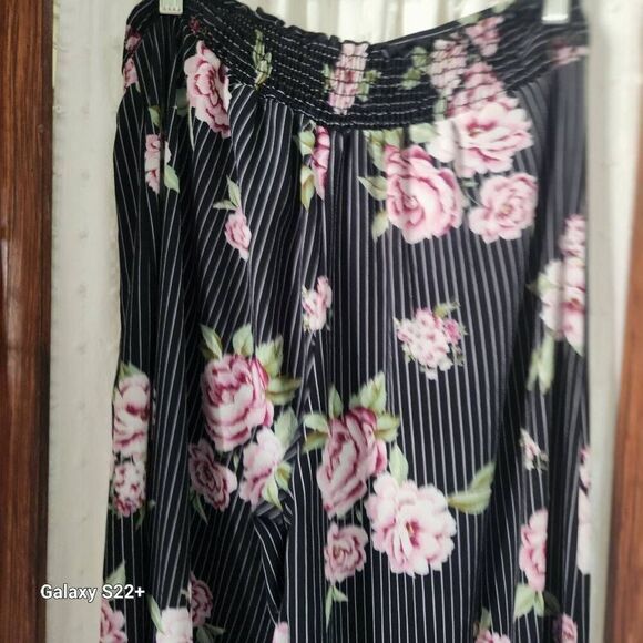 K1 Meek black/pink floral palazzo pants - Picture 4 of 10